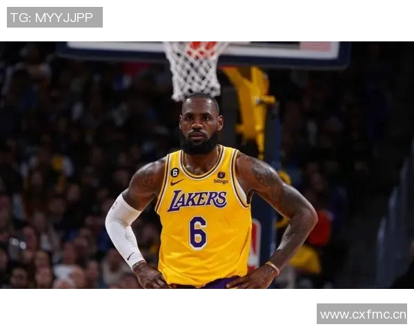 詹姆斯总进球超越贾巴尔！历史第一！被魔术师祝贺！